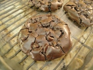 Flourless-chocolate cookies-800x600